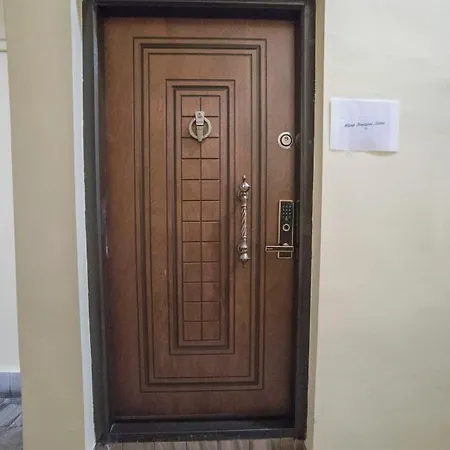 Maria Boutique Suits 布达佩斯