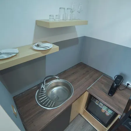 Maria Boutique Suits Aparthotel 4*