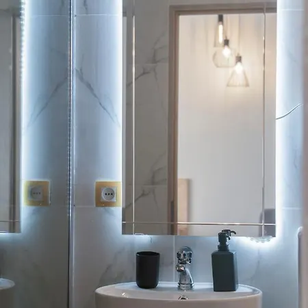 Maria Boutique Suits Aparthotel