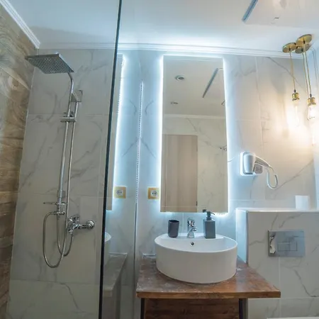 아파트호텔 Maria Boutique Suits 4*